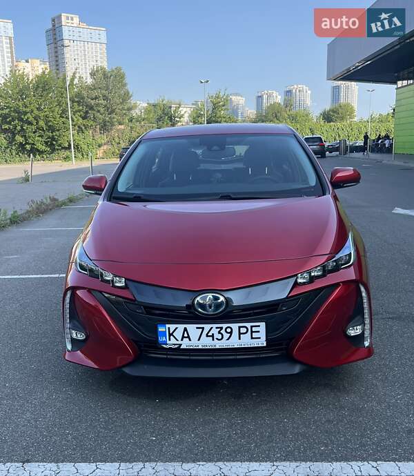 Хэтчбек Toyota Prius Prime 2017 в Киеве фото 2 Хэтчбек Toyota Prius Prime 2017 в Киеве
