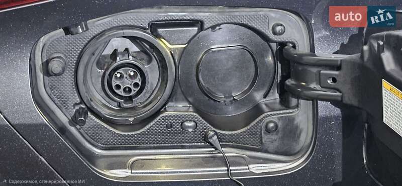 Хэтчбек Toyota Prius Prime 2018 в Киеве