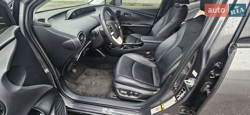 Хэтчбек Toyota Prius Prime 2018 в Киеве