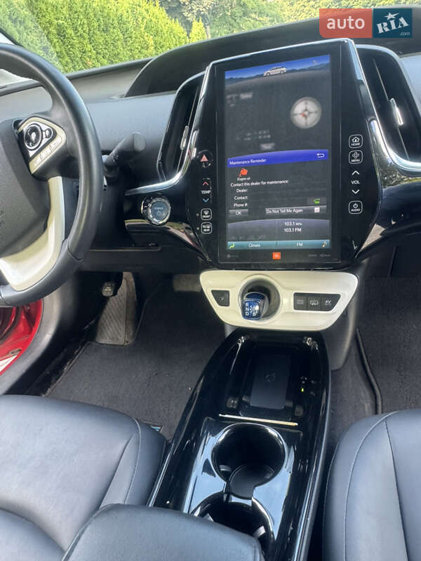 Хэтчбек Toyota Prius Prime 2017 в Киеве