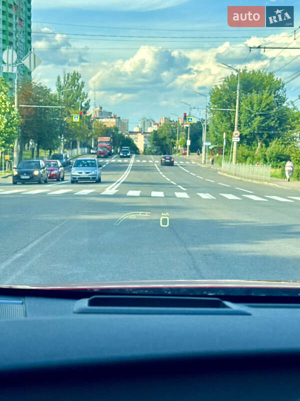 Хэтчбек Toyota Prius Prime 2017 в Киеве