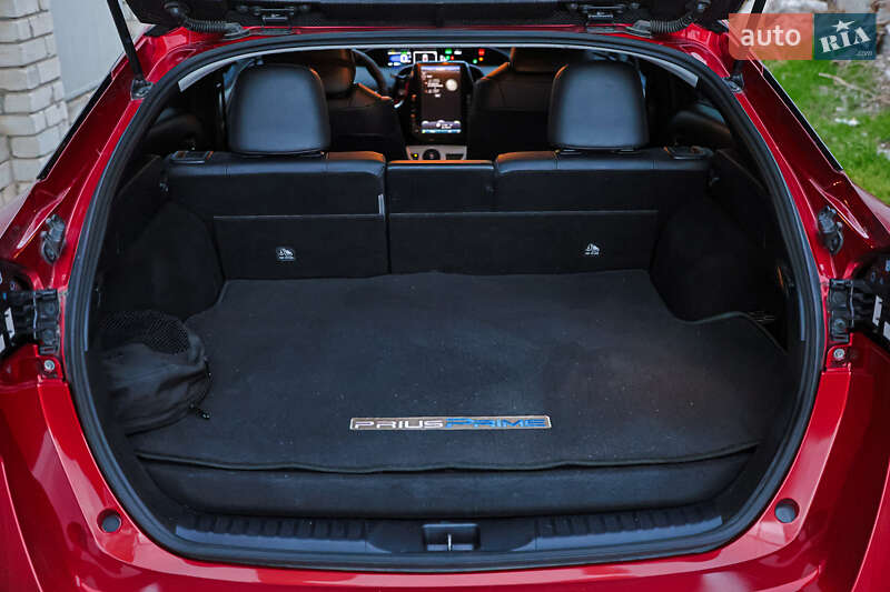 Хэтчбек Toyota Prius Prime 2017 в Одессе фото 22 Хэтчбек Toyota Prius Prime 2017 в Одессе