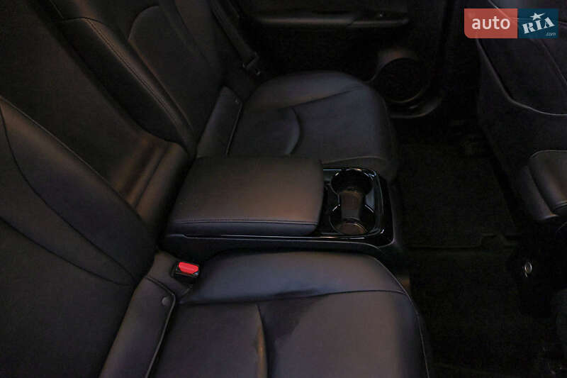 Хэтчбек Toyota Prius Prime 2017 в Одессе фото 23 Хэтчбек Toyota Prius Prime 2017 в Одессе