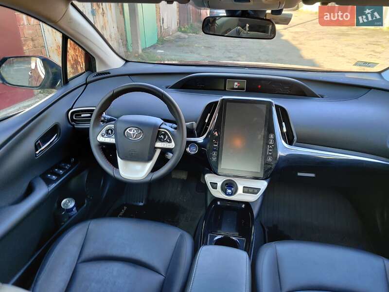 Хэтчбек Toyota Prius Prime 2017 в Киеве фото 13 Хэтчбек Toyota Prius Prime 2017 в Киеве