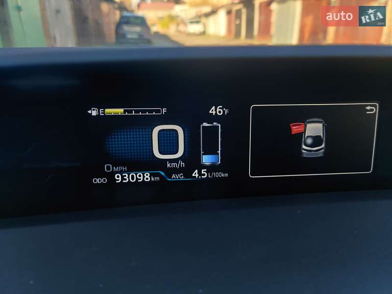 Хэтчбек Toyota Prius Prime 2017 в Киеве фото 21 Хэтчбек Toyota Prius Prime 2017 в Киеве