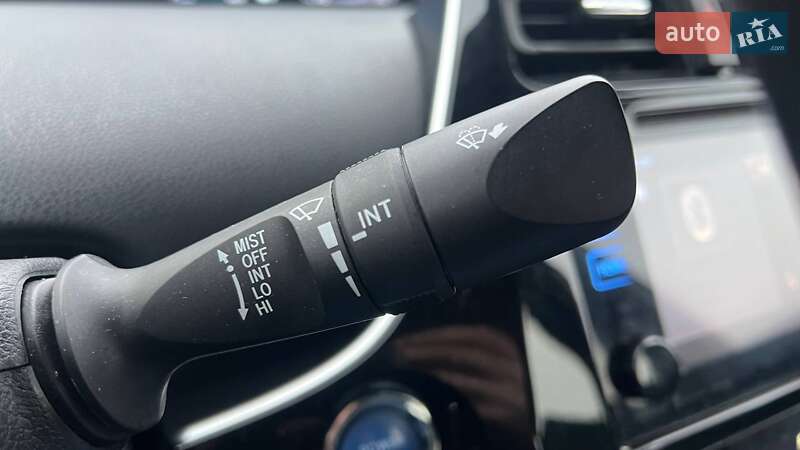 Хэтчбек Toyota Prius Prime 2018 в Киеве