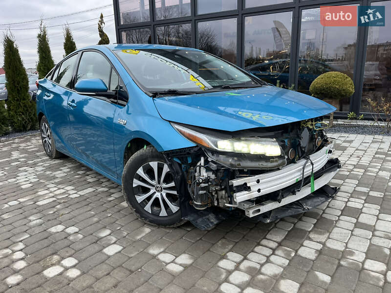 Хэтчбек Toyota Prius Prime 2019 в Львове