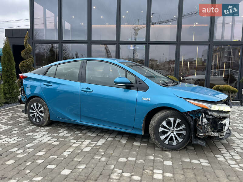 Хэтчбек Toyota Prius Prime 2019 в Львове