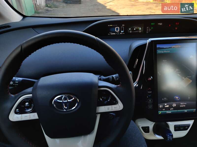 Хэтчбек Toyota Prius Prime 2017 в Ужгороде