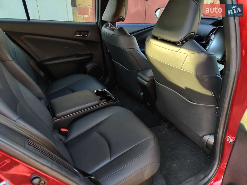 Хэтчбек Toyota Prius Prime 2017 в Ужгороде