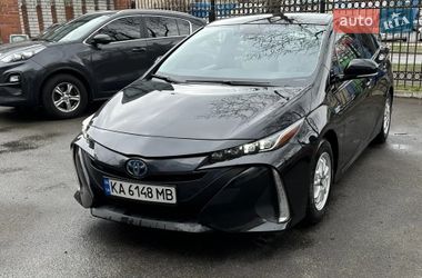 Хэтчбек Toyota Prius Prime 2019 в Киеве