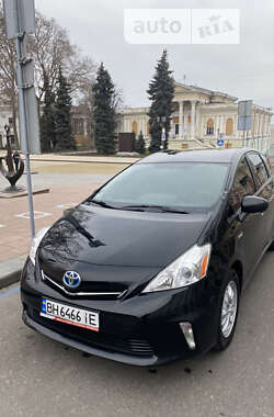 Універсал Toyota Prius v 2012 в Одесі