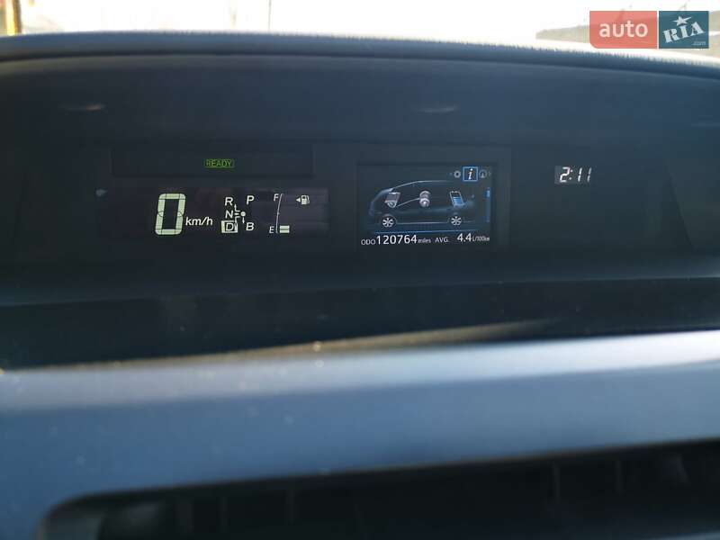 Универсал Toyota Prius v 2014 в Одессе
