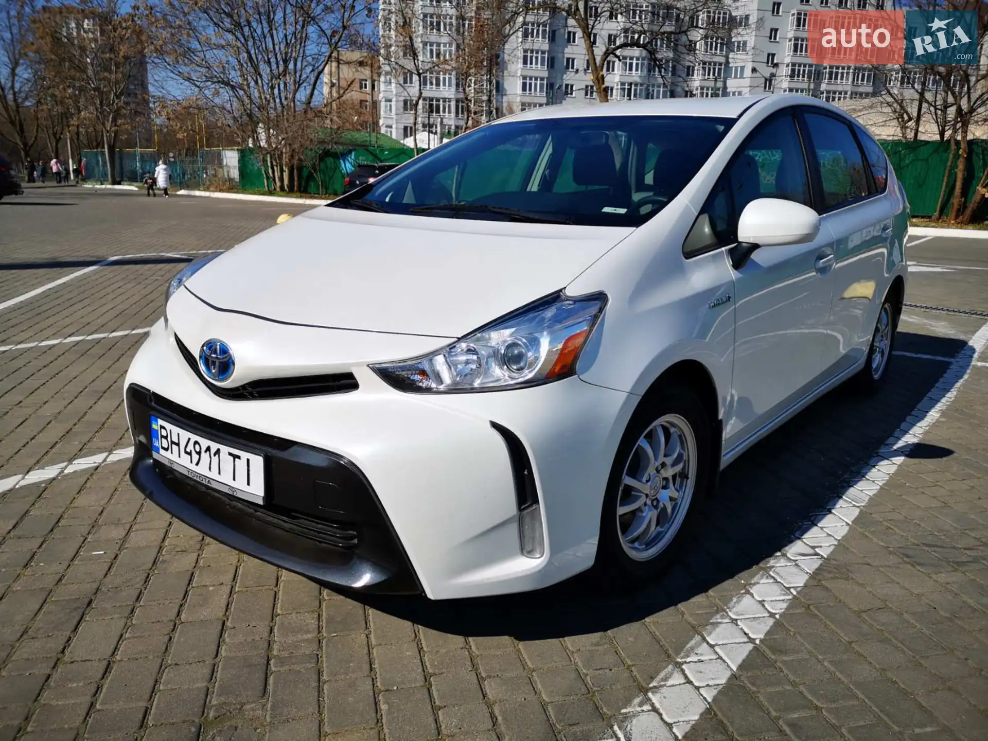 2014 Toyota Prius v (+) - фото 1