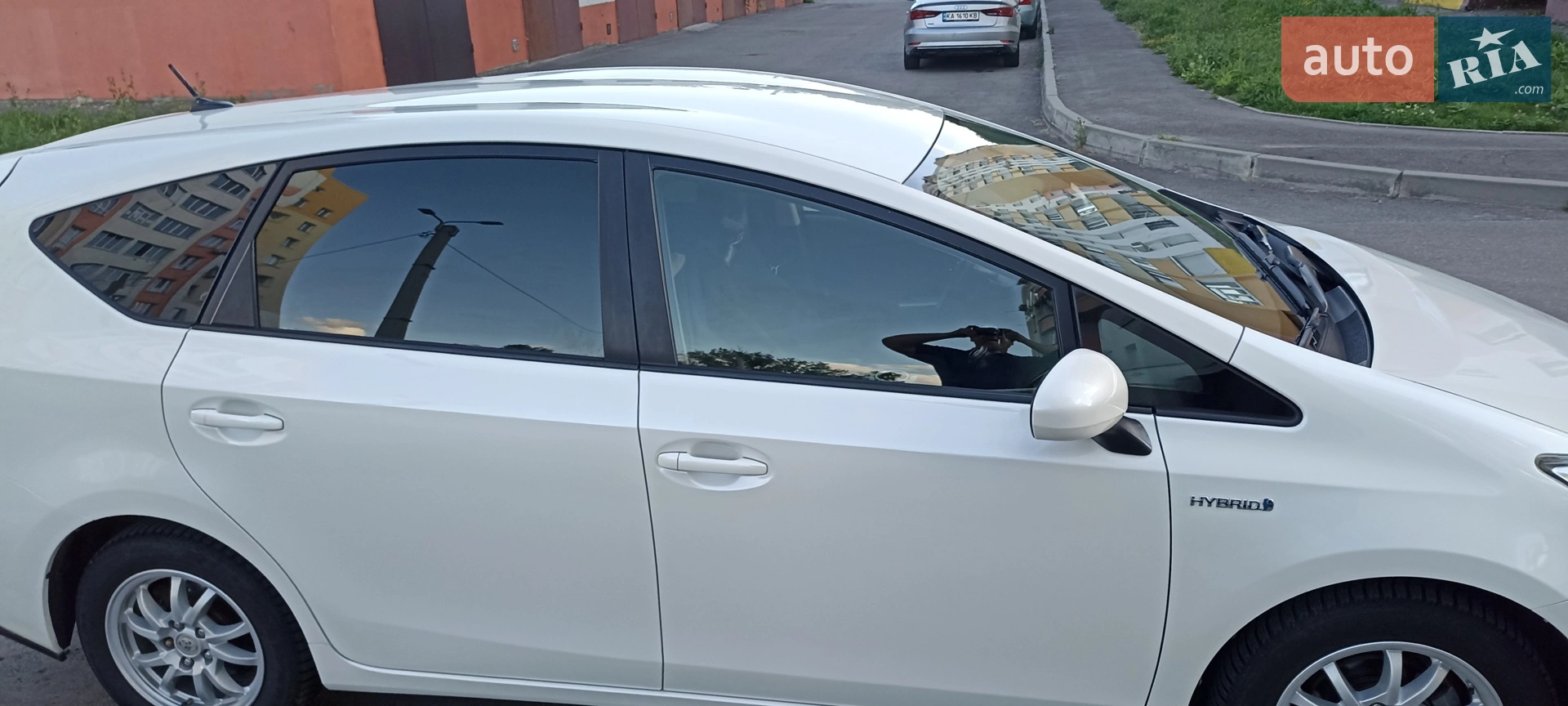 2015 Toyota Prius v (+) - мініатюра 6