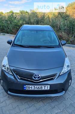 Універсал Toyota Prius v 2012 в Одесі