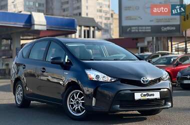 Універсал Toyota Prius v 2017 в Одесі