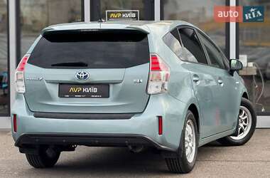 Универсал Toyota Prius v 2016 в 