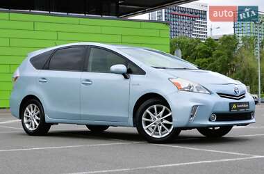 Универсал Toyota Prius v 2013 в Киеве