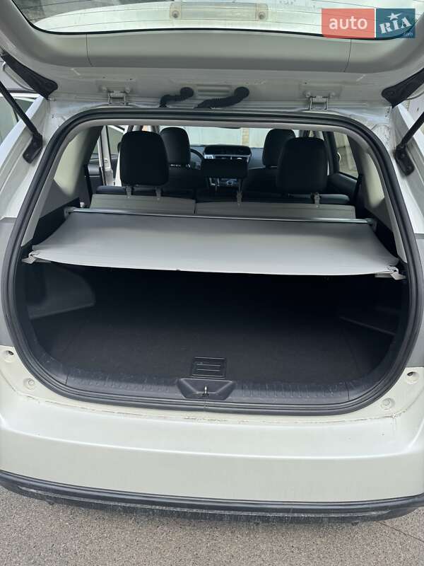 Універсал Toyota Prius v 2015 в Києві