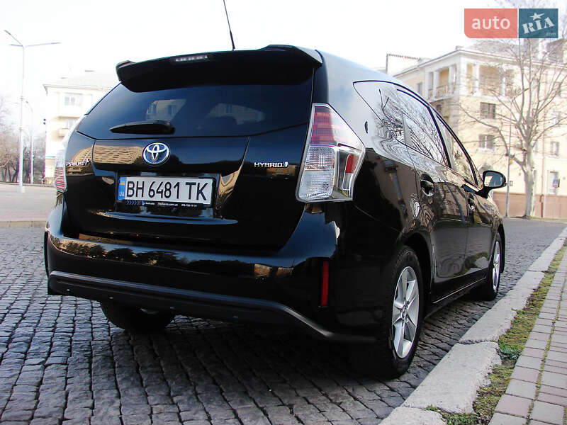 Универсал Toyota Prius v 2018 в Одессе