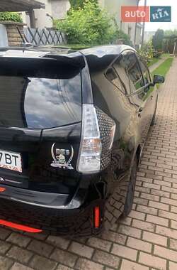 Універсал Toyota Prius v 2012 в Києві