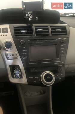 Універсал Toyota Prius v 2012 в Києві