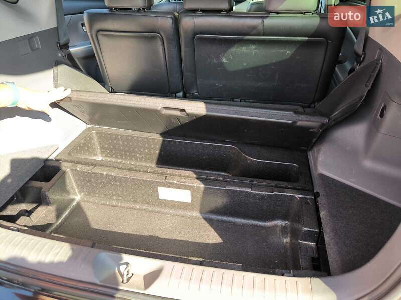 Универсал Toyota Prius v 2014 в Кривом Роге