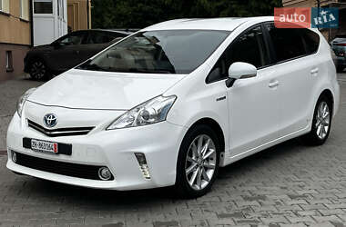 Универсал Toyota Prius v 2014 в Луцке