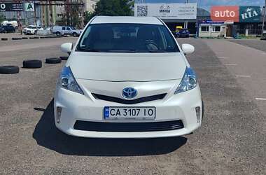 Універсал Toyota Prius v 2012 в Черкасах