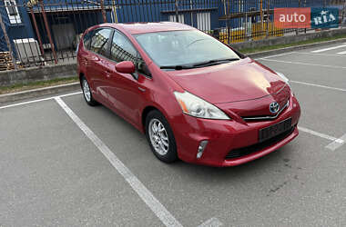 Универсал Toyota Prius v 2013 в Киеве Универсал Toyota Prius v 2013 в Киеве