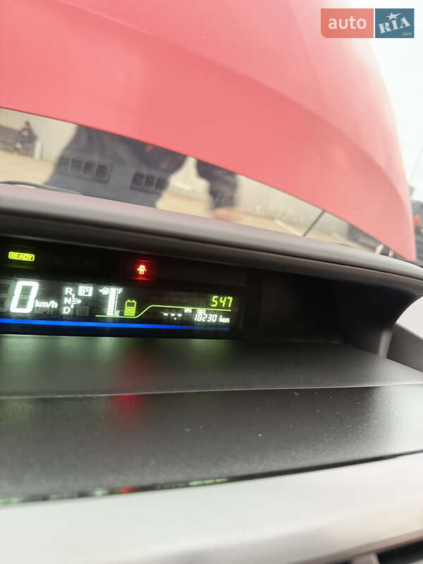 Универсал Toyota Prius v 2013 в Киеве фото 19 Универсал Toyota Prius v 2013 в Киеве