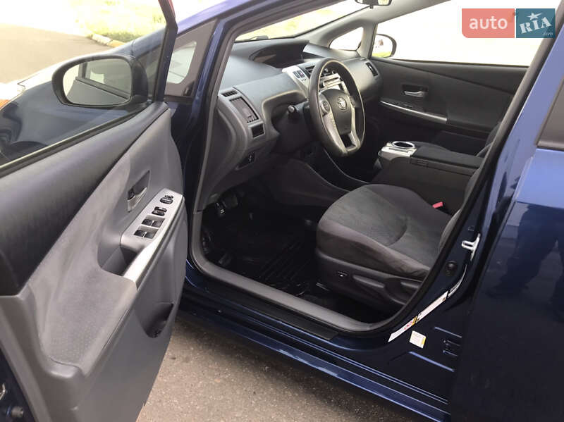 Универсал Toyota Prius v 2012 в Одессе фото 13 Универсал Toyota Prius v 2012 в Одессе