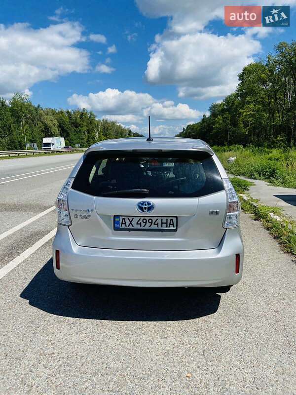 Универсал Toyota Prius v 2012 в Харькове фото Универсал Toyota Prius v 2012 в Харькове