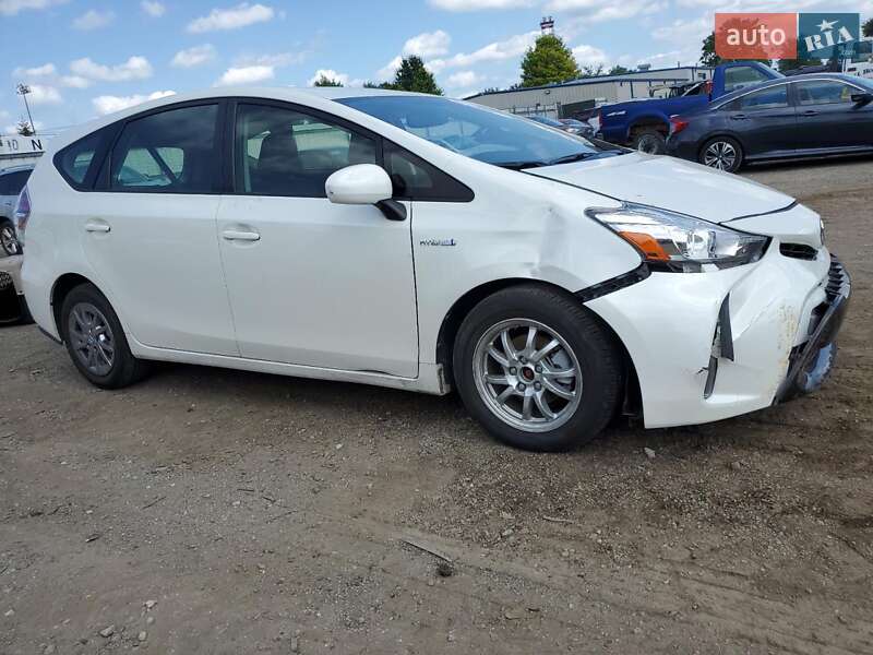 Универсал Toyota Prius v 2017 в Львове фото 4 Универсал Toyota Prius v 2017 в Львове