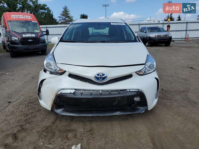 Универсал Toyota Prius v 2017 в Львове фото 5 Универсал Toyota Prius v 2017 в Львове