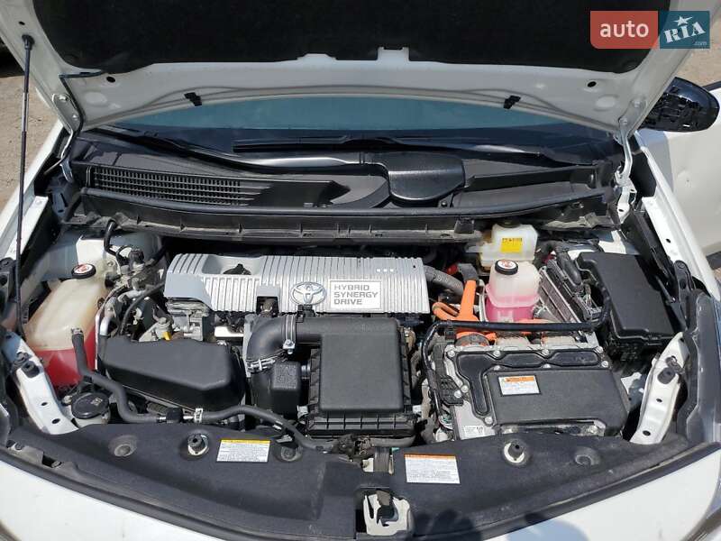 Универсал Toyota Prius v 2017 в Львове фото 11 Универсал Toyota Prius v 2017 в Львове