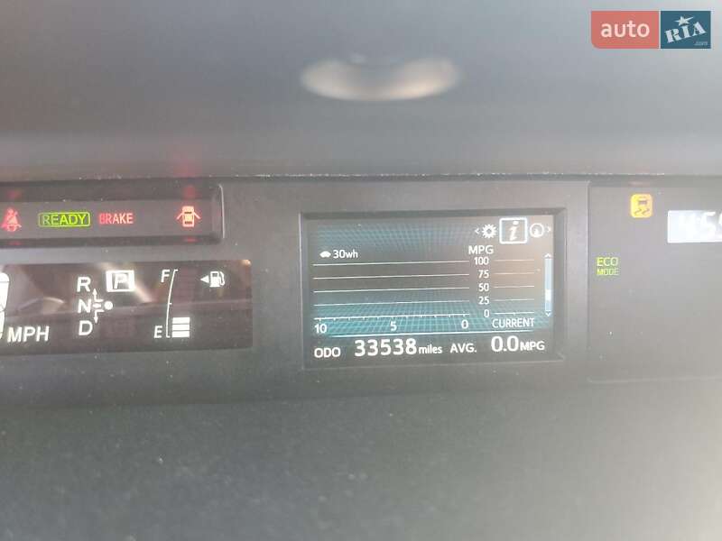 Универсал Toyota Prius v 2017 в Львове