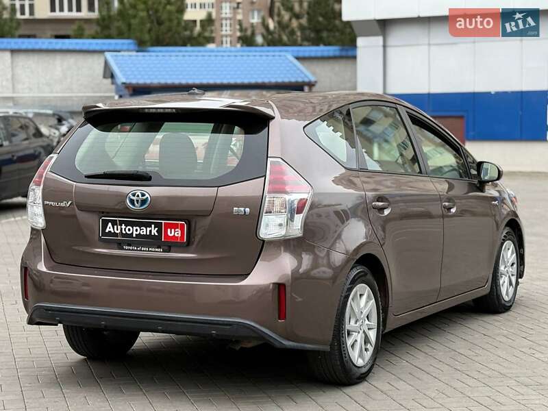 Универсал Toyota Prius v 2015 в Одессе