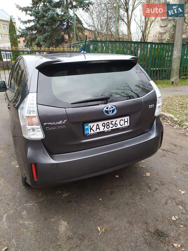 Универсал Toyota Prius v 2014 в Киеве фото 2 Универсал Toyota Prius v 2014 в Киеве