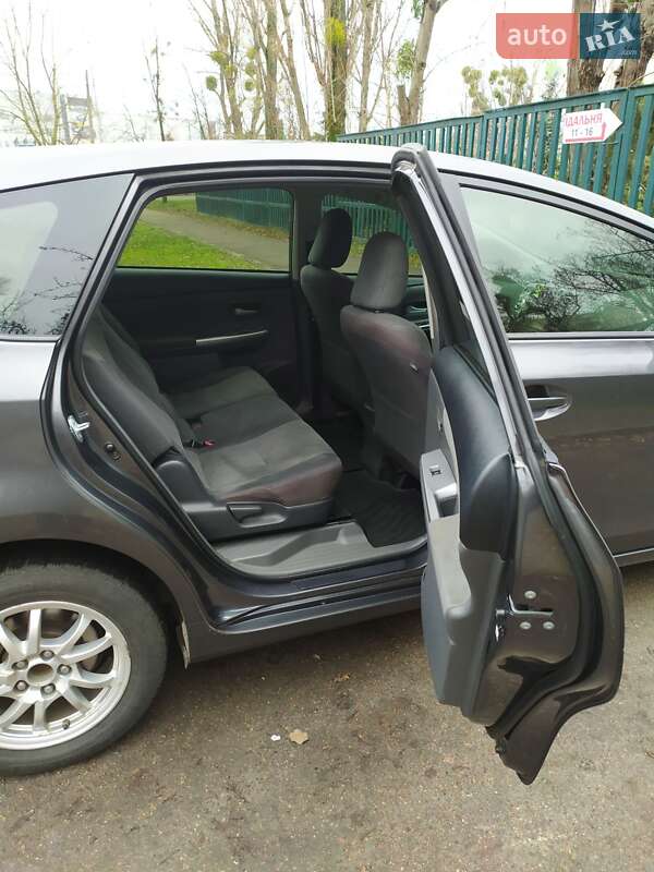Универсал Toyota Prius v 2014 в Киеве фото 11 Универсал Toyota Prius v 2014 в Киеве