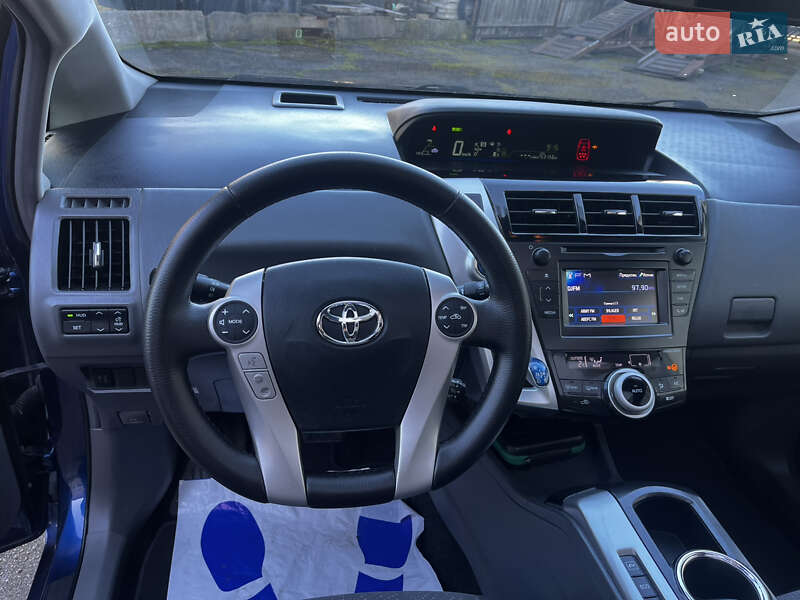 Универсал Toyota Prius v 2013 в Луцке фото 23 Универсал Toyota Prius v 2013 в Луцке
