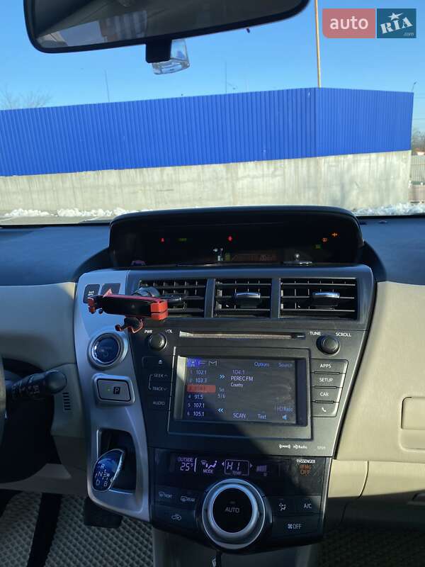 Универсал Toyota Prius v 2012 в Николаеве фото 10 Универсал Toyota Prius v 2012 в Николаеве