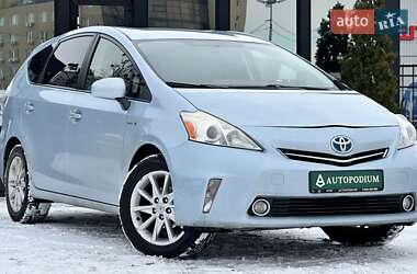 Универсал Toyota Prius v 2013 в Киеве