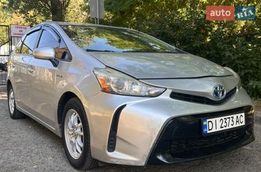 Универсал Toyota Prius v 2015 в Южном