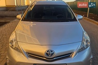 Универсал Toyota Prius v 2014 в Одессе