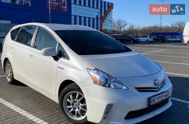 Универсал Toyota Prius v 2012 в Николаеве
