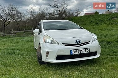 Универсал Toyota Prius v 2012 в Одессе