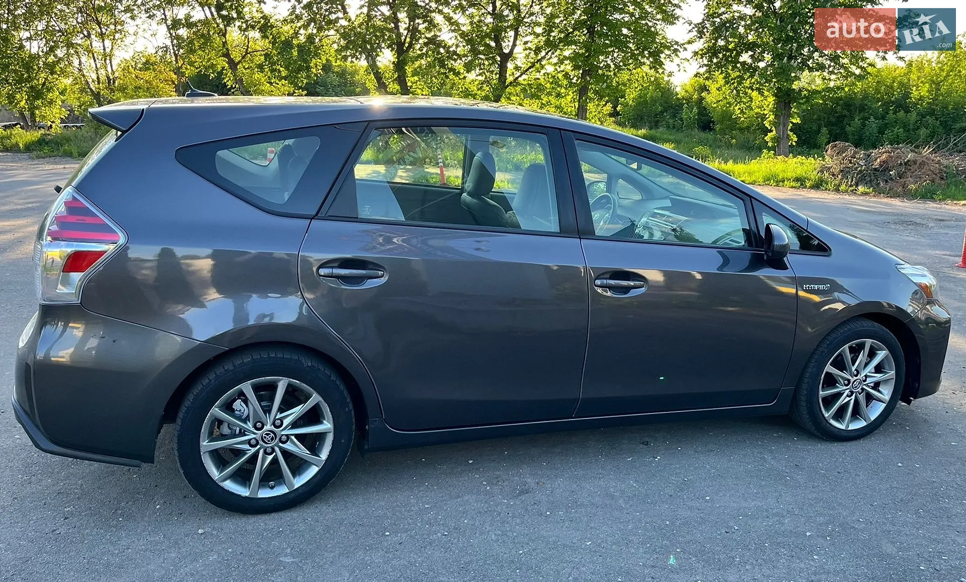 2014 Toyota Prius v (+) - мініатюра 15