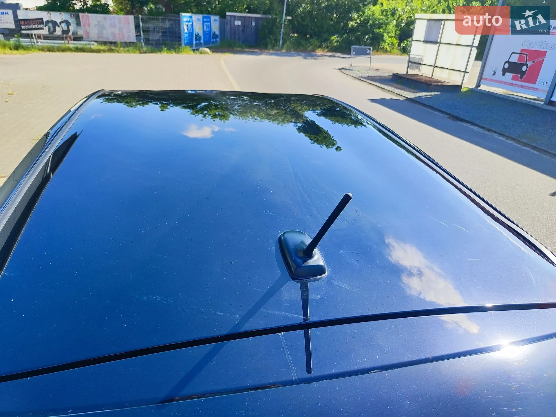 2016 Toyota Prius v (+) - мініатюра 8